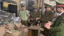 Thu giữ hơn 100 linh kiện súng hơi bán lén lút trong cửa hàng 