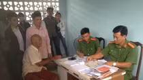 Hết mình phục vụ nhân dân ngày làm việc đầu năm