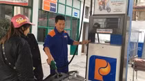 Giá xăng giảm từ 15h hôm nay (15/3)