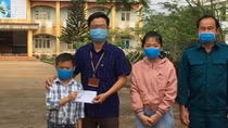 Hai học sinh dùng tiền tổ chức sinh nhật tặng quỹ phòng, chống dịch COVID-19