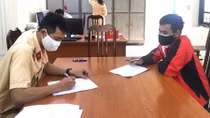2 tàu công suất nghìn tấn khai thác cát trái phép trên sông Hồng 