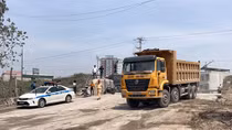 Hóa trang ghi hình xe tải vi phạm giao thông đi từ Cảng Khuyển Lương