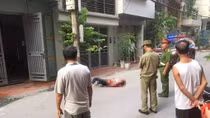 Truy sát cả phòng người yêu, 2 nữ sinh tử vong, 3 nữ sinh chạy thoát