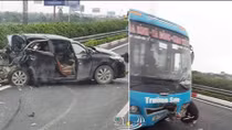 Xe khách tông bẹp xe con trên Cao tốc Pháp Vân- Cầu Giẽ