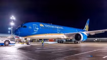 Không có chuyện máy bay Vietnam Airlines chạm đường băng 2 lần rồi lại bay lên