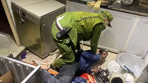 Khống chế đối tượng “ngáo đá ” đốt xe máy và đâm chết em rể
