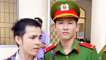 7 năm tù cho kẻ chém người vì trả giá sửa điện thoại không thành