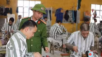  Mục tiêu cao nhất là tạo điều kiện cho người phạm tội sửa chữa lỗi lầm, sớm hoàn lương