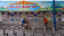 Mở cửa trở lại sau dịch, công viên nước đìu hiu khách đến