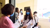 Sĩ tử bắt đầu đăng ký thi tốt nghiệp THPT ở Hà Nội