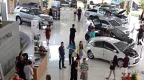 Người tiêu dùng Malaysia có 3 tháng mua ô tô miễn thuế