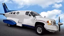 Lạ lùng với chiếc limo “lai” giữa ô tô và máy bay