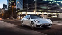 Phiên bản Posche Panamera nào mạnh nhất hiện tại?