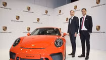 Porsche xác lập những kỷ lục gì trong năm tài khoá 2016?