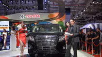 Giá hơn 3,5 tỷ đồng, xe thương gia Toyota Alphard có gì?
