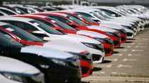 Xe nhập khẩu tăng mạnh khi thị trường ô tô giảm sút