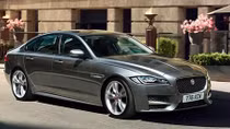 Đổi cũ lấy mới, người mua xe Jaguar XF được tặng 200 triệu đồng