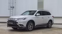 Chuyển sang lắp ráp, Mitsubishi Outlander giảm giá mạnh