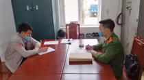 Người phụ nữ bị cướp giật dây chuyền 5 chỉ vàng