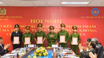 Đấu tranh với tội phạm ma túy trên tuyến đường hàng không