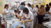Làm rõ nguyên nhân khiến hơn 300 học sinh tiểu học nhập viện