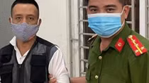 Kiểm tra phòng, chống dịch, Công an xã bắt giữ đối tượng truy nã