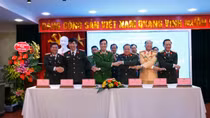 Khối các đơn vị trực thuộc Bộ trưởng ký kết giao ước thi đua “Vì an ninh Tổ quốc”