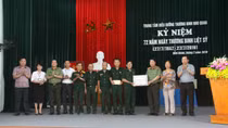 Thứ trưởng Bùi Văn Nam thăm hỏi, tặng quà thương bệnh binh 