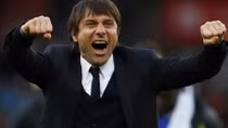Conte có mời rượu Mourinho không nhỉ?