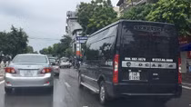 Khó xử lý xe khách giả danh xe hợp đồng