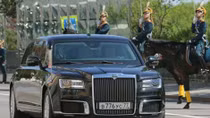 “Soi” chiếc xe ông Putin đưa Tổng thống Ai Cập vào đường đua F1
