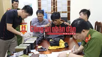“Xách tay” 30 bánh heroin định tuồn sang Trung Quốc