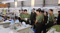 Lực lượng Công an trên tuyến đầu phòng, chống dịch