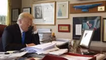 Donald Trump thu hút không kém một ngôi sao của giới showbiz
