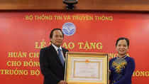 Bộ trưởng Bộ TT&TT Trương Minh Tuấn được tặng Huân chương Lao động 