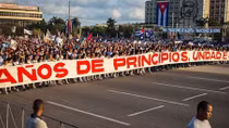 Người dân Cuba bày tỏ tình đoàn kết và trung thành với Cách mạng