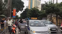 Đối thoại về Uber, Grab: Vẫn chưa tìm được tiếng nói chung
