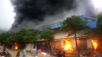 Chợ Sài Gòn – Tân Thanh bị “bà hỏa” tấn công
