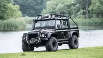 Vì sao chiếc Land Rover Defender SVX đắt ngang Rolls-Royce Ghost?