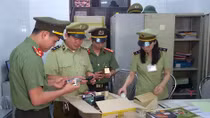 Chi Cục QLTT Nghệ An phát hiện nhiều hàng hóa không rõ nguồn gốc trị giá hơn 1 tỷ đồng