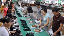 Nhiều công nhân mong mỏi sống được bằng lương