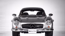Mercedes-Benz 300SL độ AMG tay lái nghịch giá triệu đô ai cũng thèm muốn