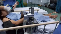 Sơ xuất để máy xay thịt... xay luôn bàn tay