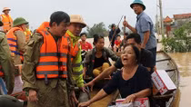 Tết yêu thương nơi tâm lũ đi qua