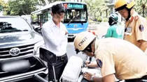 Yêu cầu tăng chế tài xử phạt vi phạm giao thông