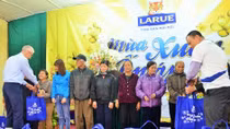 “Larue mùa Xuân ấm áp 2017” tặng đồng bào nghèo 1,4 tỷ đồng