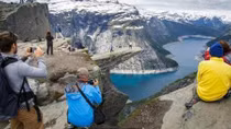 Du lịch mạo hiểm đến Trolltunga
