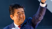 Thách thức chờ đợi ông Shinzo Abe trong nhiệm kỳ mới