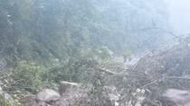 Đi cứu nạn sạt lở núi, 1 người chết, 2 người bị thương và 4 người mất tích