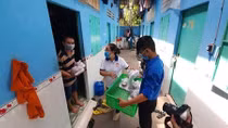 Nghĩa cử ấm lòng giữa mùa dịch